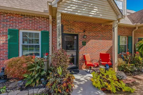 6906 Kings Crossing Way, Knoxville, TN 37918