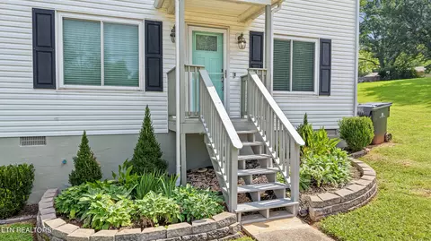608 Busbee Rd, Knoxville, TN 37920