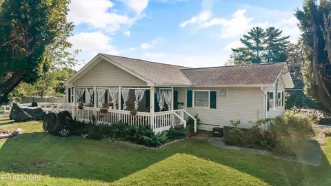 98 Orange Ln, Oak Ridge, TN 37830
