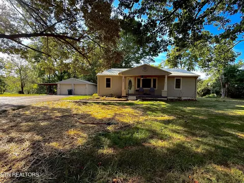 900 E First St, Crossville, TN 38555