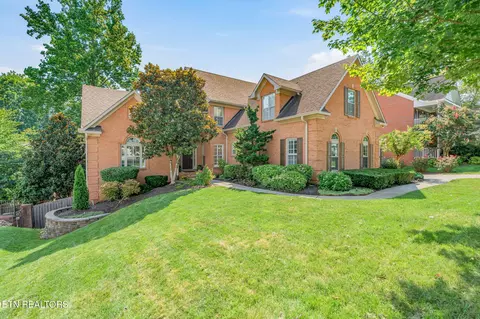 1724 Evening Shade Ln, Knoxville, TN 37919