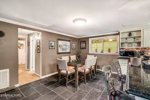 Dining - 733 Cavern Rd, Townsend, TN 37882 photo 2 of 2