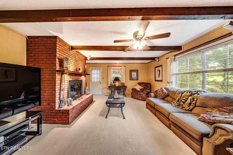 Living - 733 Cavern Rd, Townsend, TN 37882 photo 1 of 2