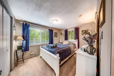 Bedroom - 733 Cavern Rd, Townsend, TN 37882 photo 2 of 3
