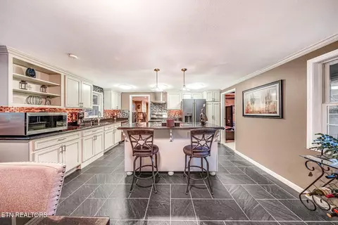 Kitchen - 733 Cavern Rd, Townsend, TN 37882 photo 3 of 7