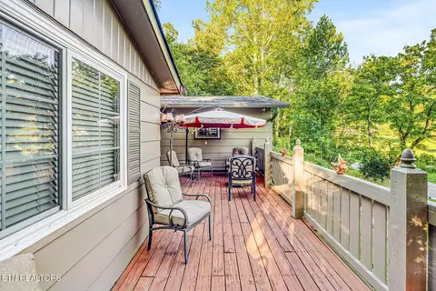 Exterior - 733 Cavern Rd, Townsend, TN 37882 photo 5 of 20