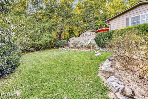 Exterior - 733 Cavern Rd, Townsend, TN 37882 photo 8 of 20