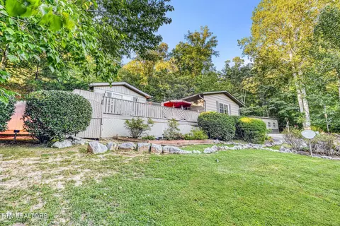Exterior - 733 Cavern Rd, Townsend, TN 37882 photo 9 of 20