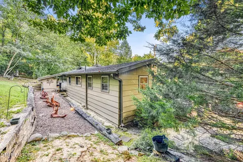 Exterior - 733 Cavern Rd, Townsend, TN 37882 photo 12 of 20