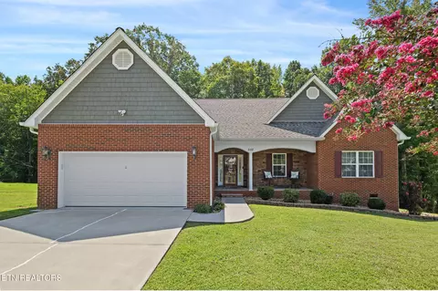332 Shadows Lawn Dr, Athens, TN 37303