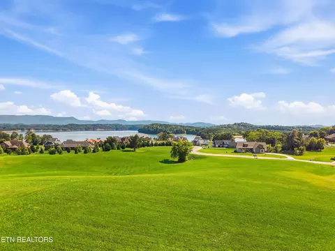 Majestic Circle, Dandridge, TN 37725