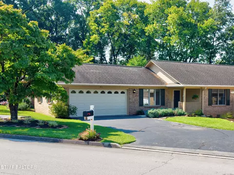 923 Jamestown Way, Maryville, TN 37803