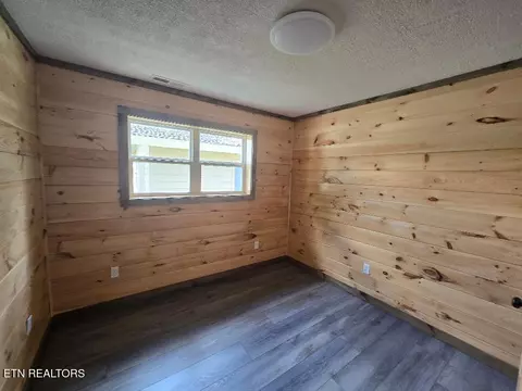 Bedroom - 131 Duncan Ln, Oneida, TN 37841 photo 1 of 2