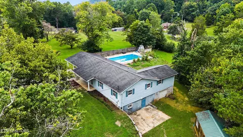 165 Justice Rd, Oliver Springs, TN 37840