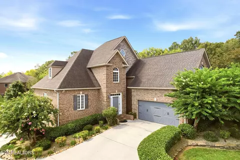 765 Deep Woods Ln, Seymour, TN 37865
