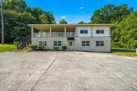 607 Old Tacora Hills Rd, Clinton, TN 37716