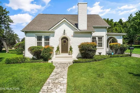 205 Adair Dr, Knoxville, TN 37918