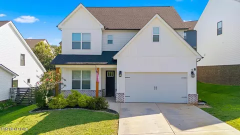 10841 Snowfall Ln, Knoxville, TN 37931