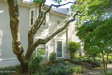 8833 Ashton Ct, Knoxville, TN 37923
