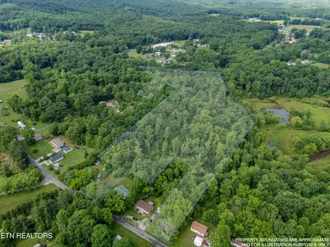 416 Liberty Rd, Wartburg, TN 37887