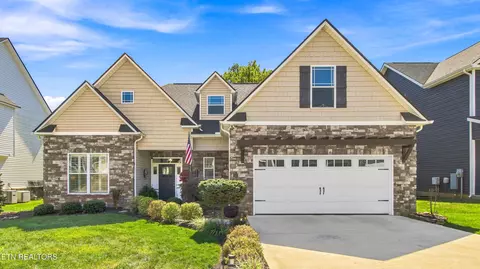 2915 Cardiff Castle Ln, Knoxville, TN 37931