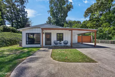 1220 Huntington Rd, Knoxville, TN 37919