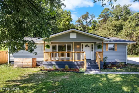462 Island Ford Rd, Jacksboro, TN 37757