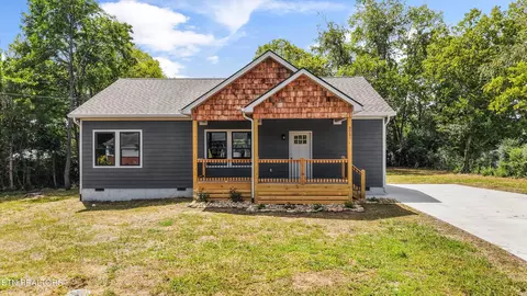 3021 Shelbourne Rd, Knoxville, TN 37917