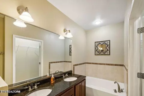 Bath - 112 Sandpiper Ln, Bean Station, TN 37708 photo 2 of 3