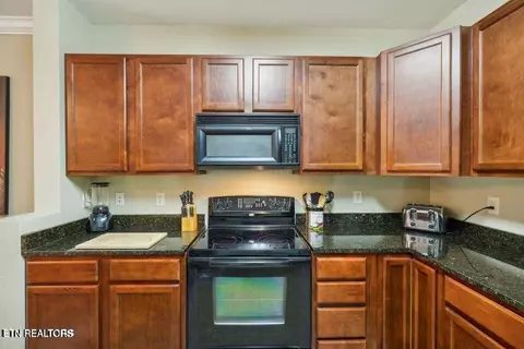 Kitchen - 112 Sandpiper Ln, Bean Station, TN 37708 photo 2 of 3