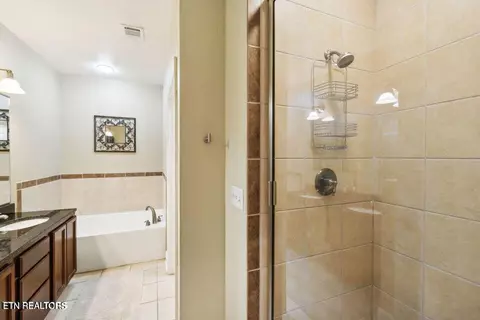 Bath - 112 Sandpiper Ln, Bean Station, TN 37708 photo 1 of 3