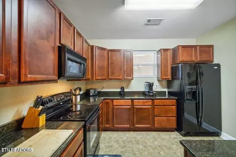 Kitchen - 112 Sandpiper Ln, Bean Station, TN 37708 photo 1 of 3