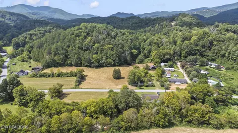1964 Little Valley Rd, Sevierville, TN 37862