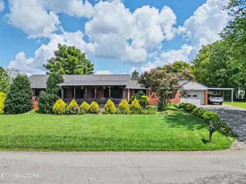 134 Hodges Ln, Maryville, TN 37804