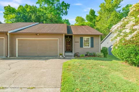 10456 Laura Lee Ln, Knoxville, TN 37922