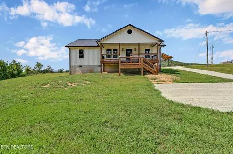 3106 New Hope Church Rd, Jamestown, TN 38556