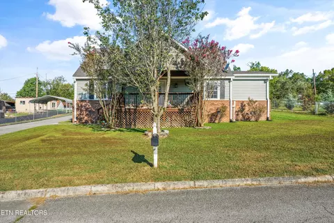 511 1st St, Kingston, TN 37763