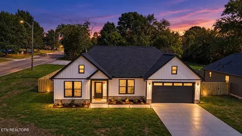 5324 Aubrey Ln #5324, Knoxville, TN 37912