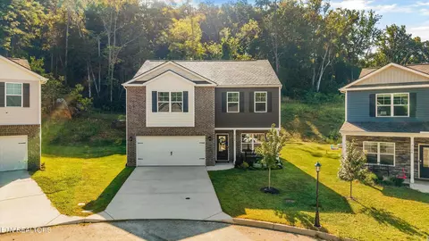 7104 Dusty Rose Ln, Knoxville, TN 37921