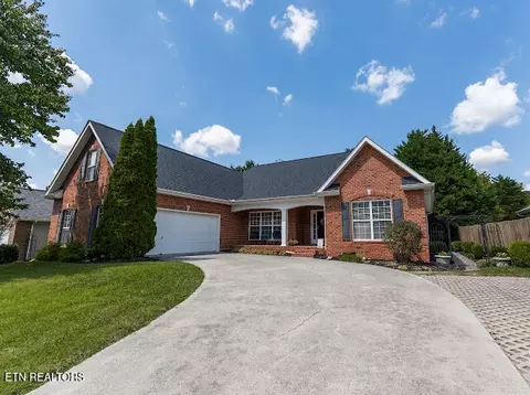 5705 Rhyne Cove Ln, Knoxville, TN 37931