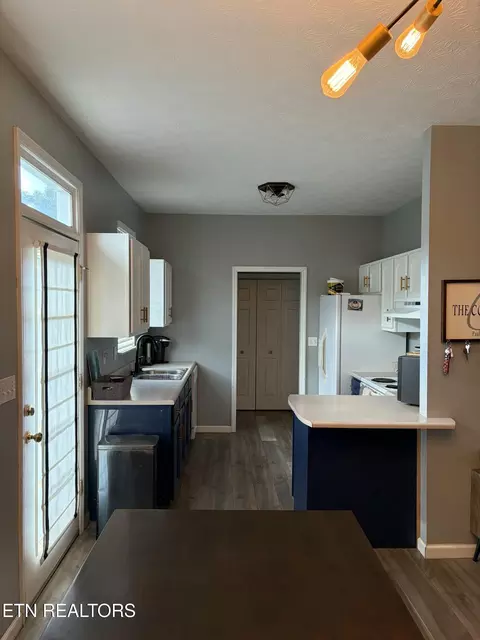 Kitchen - 800 S 28th St, Middlesboro, KY 40965 photo 1 of 4