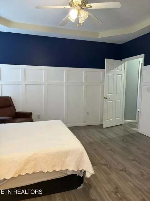 Bedroom - 800 S 28th St, Middlesboro, KY 40965 photo 3 of 4