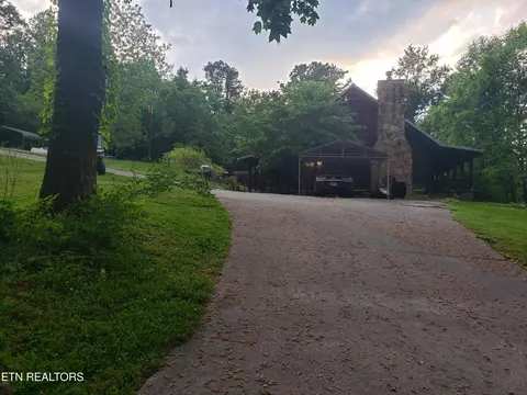 2143 Everett Rd, Knoxville, TN 37932