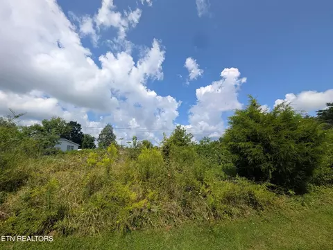 o Camp Drive, Crossville, TN 38572