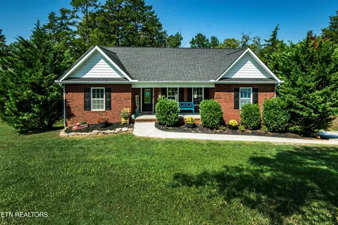 8221 Broken Rock Ln, Knoxville, TN 37924