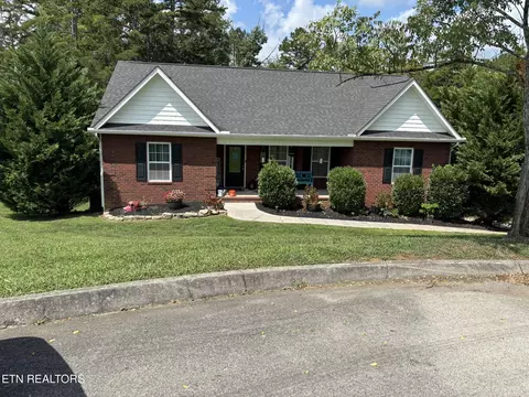 8221 Broken Rock Ln, Knoxville, TN 37924