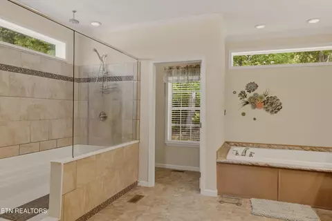 Bath - 3926 Roberts Rd, Corryton, TN 37721 photo 1 of 3