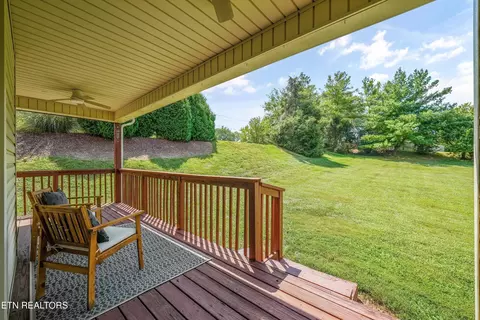 601 Applegate Ln, Farragut, TN 37934