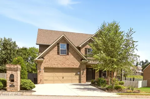 1174 Gray Eagle Ln, Knoxville, TN 37932