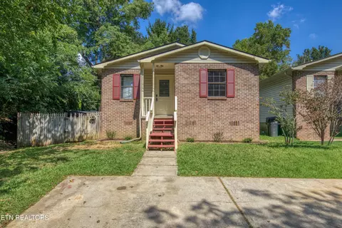 2001 Countryhill Ln, Knoxville, TN 37923